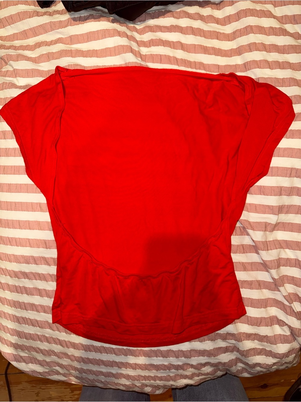 Red backless top - Picture 2 of 5